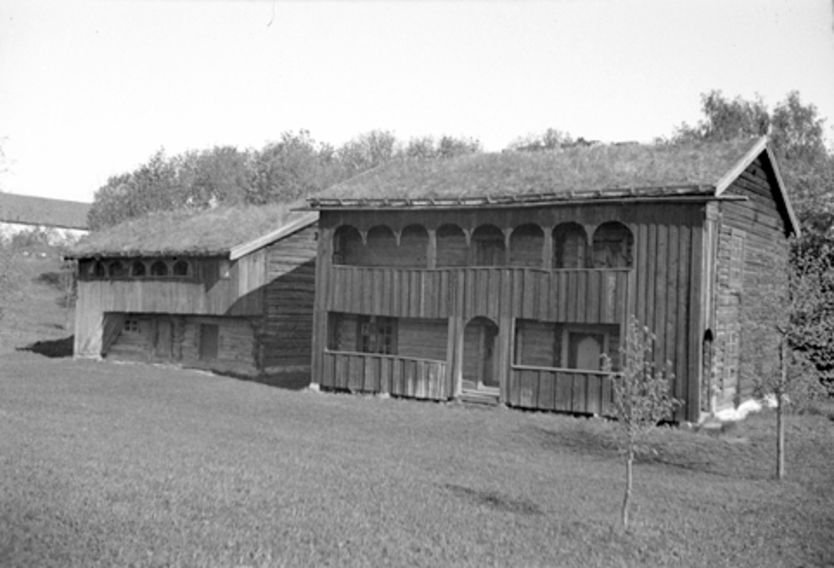 Anno Domkirkeodden, Hedemarkstunet på Domkirkeodden. Skråstadloftet. Grimsrud.