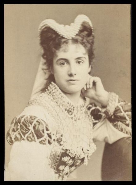 London Stereoscopic and Photographic Company, Guy Little Theatrical Photograph