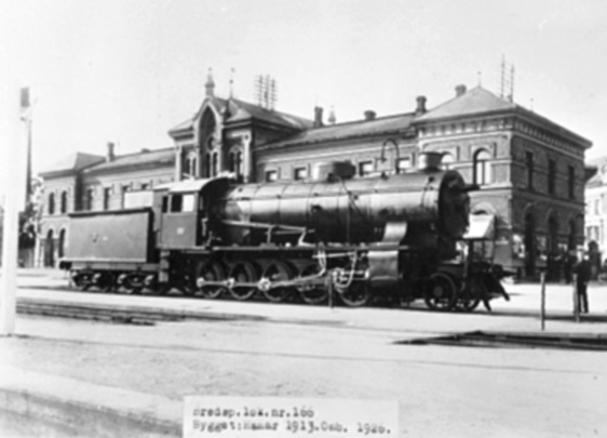 Anno Domkirkeodden, LOKOMOTIV NR. 166, BYGGET 1913, OMBYGD 1926, HAMAR JERNBANESTASJON