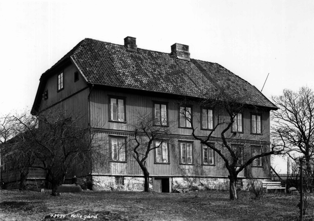 Anders Beer Wilse, Nedre Valle, Ensjø, Oslo, Østre Aker. Våningshuset sett fra hagen.