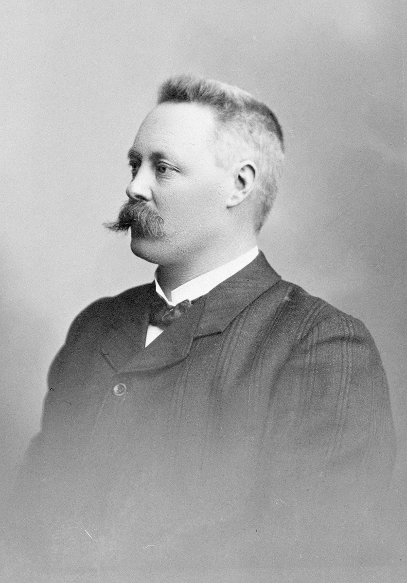 Anno Domkirkeodden, PAUL HØNNINGSTAD. PORTRETT. EIER: OLE KRISTEN SOLBERG, 2340 LØTEN. FOTOGRAF. CHR. GRUNDSETH, HAMAR