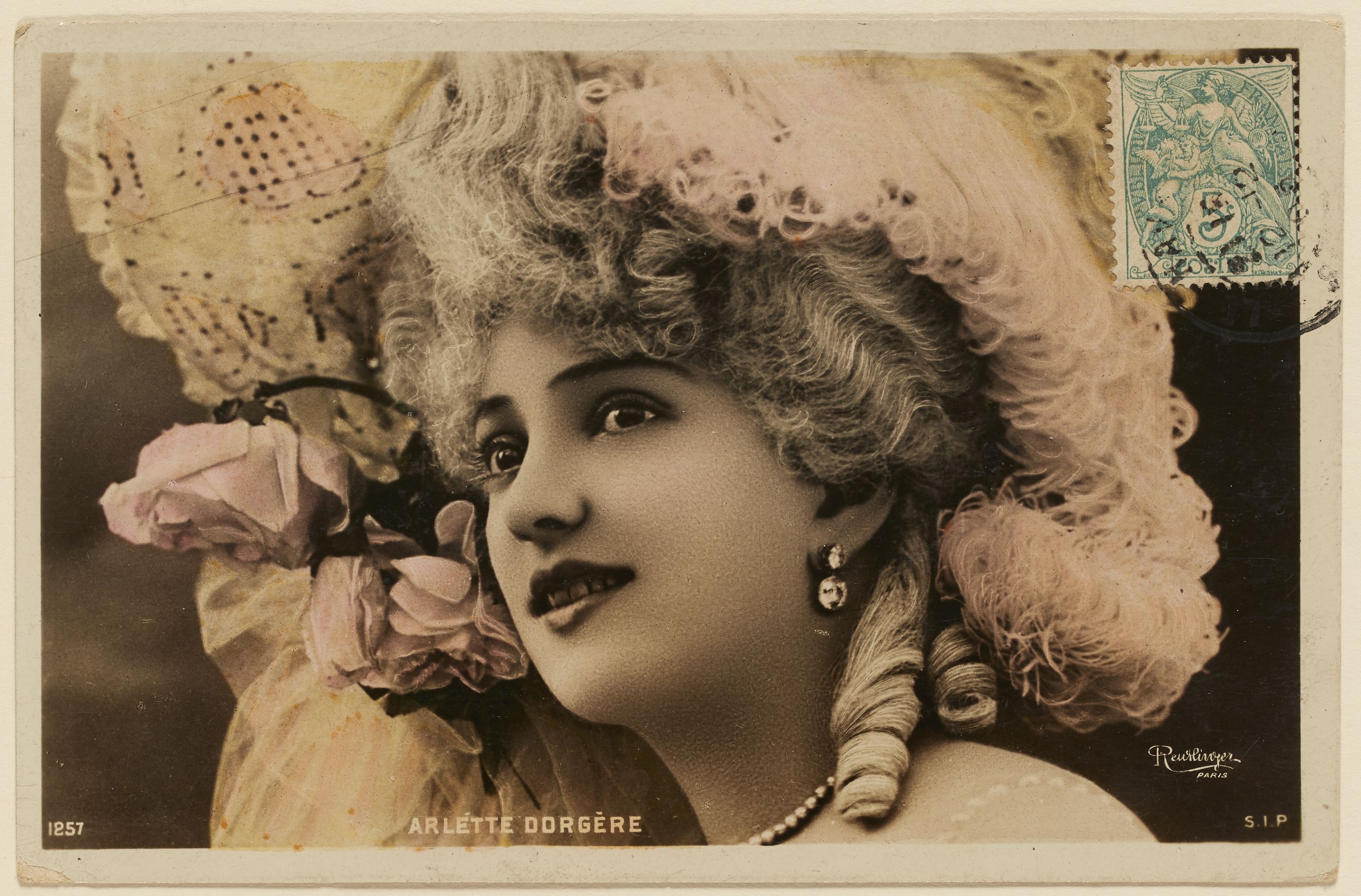 Société Industrielle de Photographie ou S.I.P., Arlette Dorgère