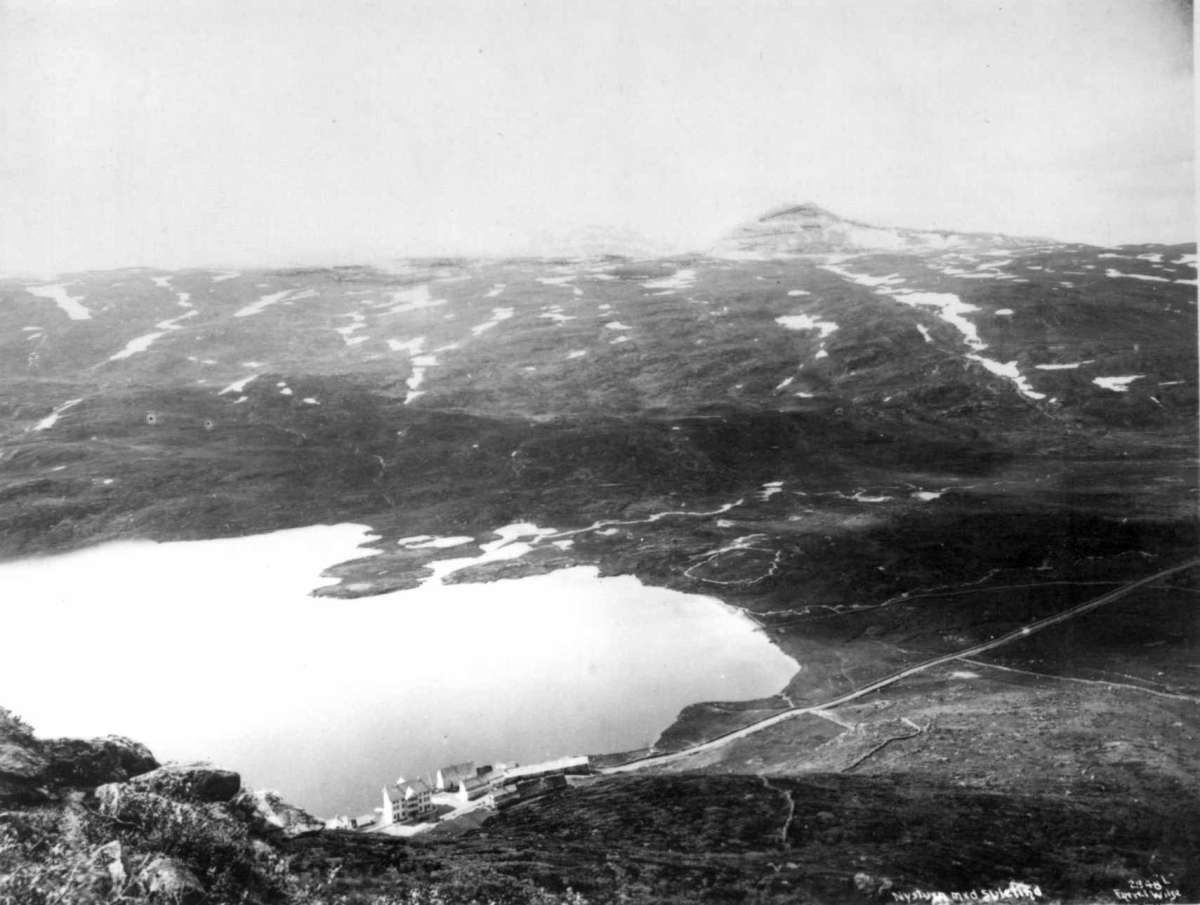 Axel Lindahl, Nystuen