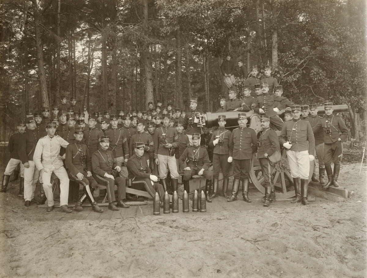 Alfred Sjöberg, Group image at the canon.