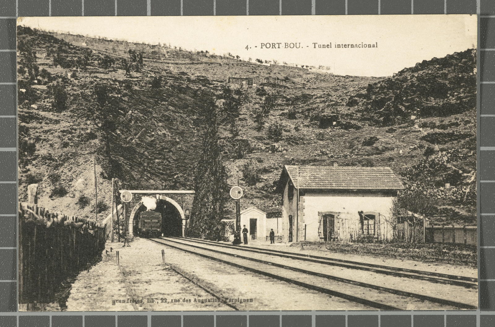 Desconegut, 1 - Port-Bou.- Tunel International