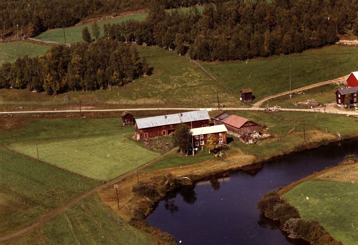 Widerøes Flyveselskap A/S, Gårdsbruk.