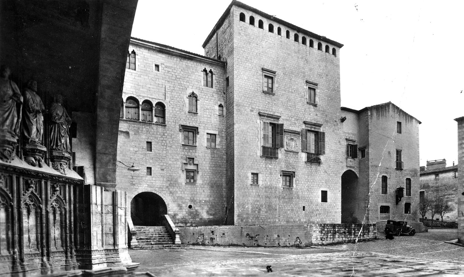 Desconegut, [Plaça dels Apòstols]