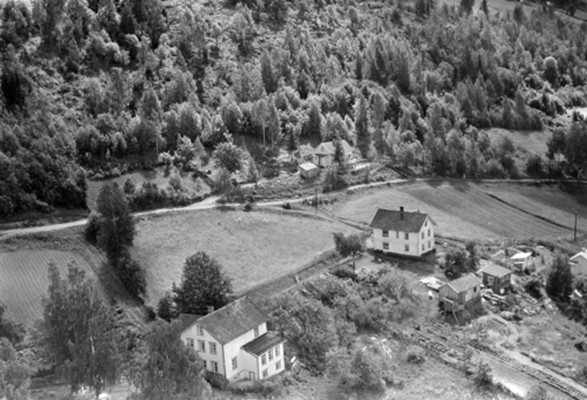 Widerøes Flyveselskap A/S, FLYFOTO, SLÅTSVEEN 2 - SLÅTTSVEEN 180-50, HØISTAD 180-13, BAK: BAKKELI 180-53, ESPA, HØISTAD PENSJONAT