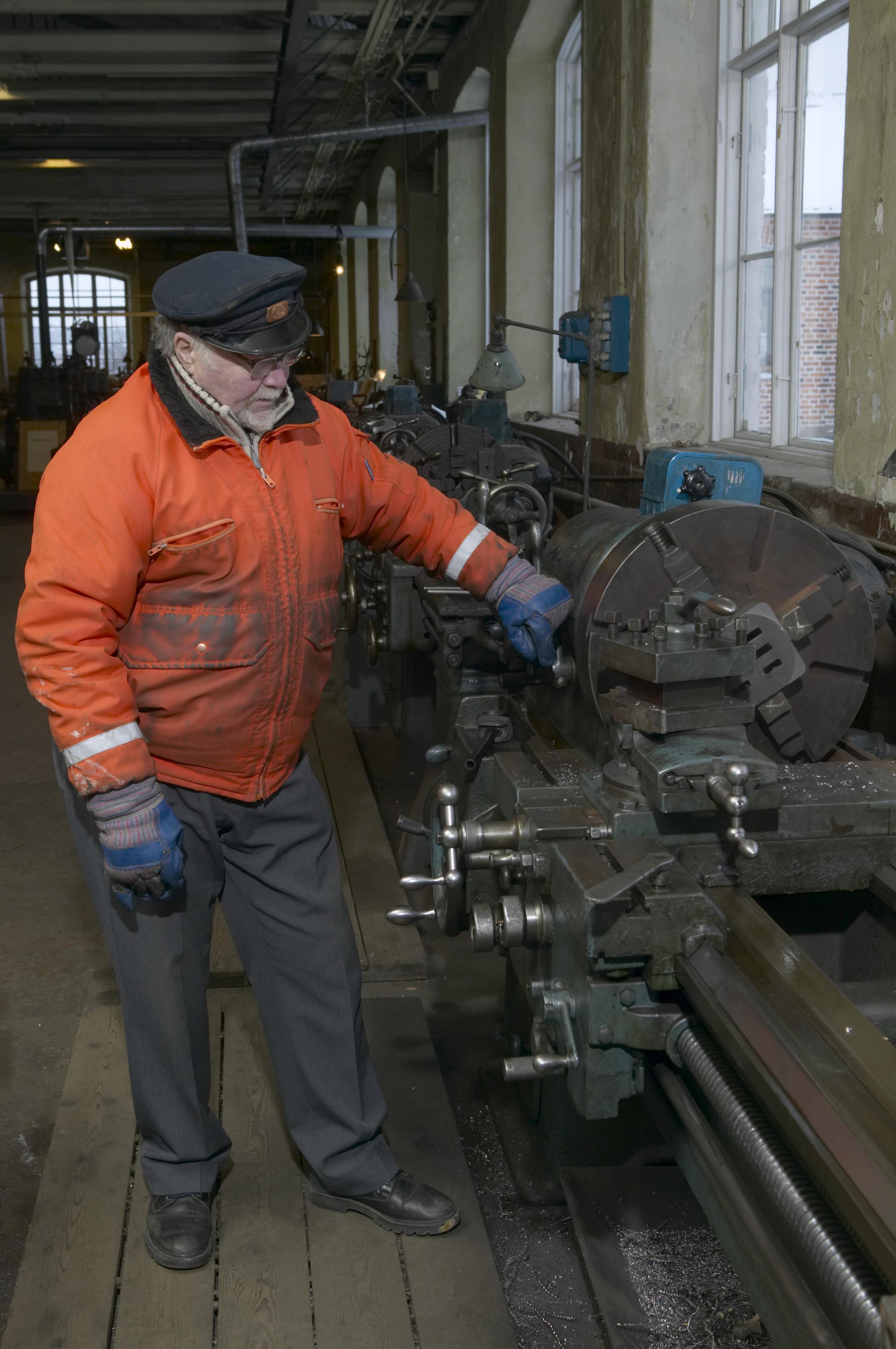 Bengt A Lundberg, Pythagoras motorfabrik