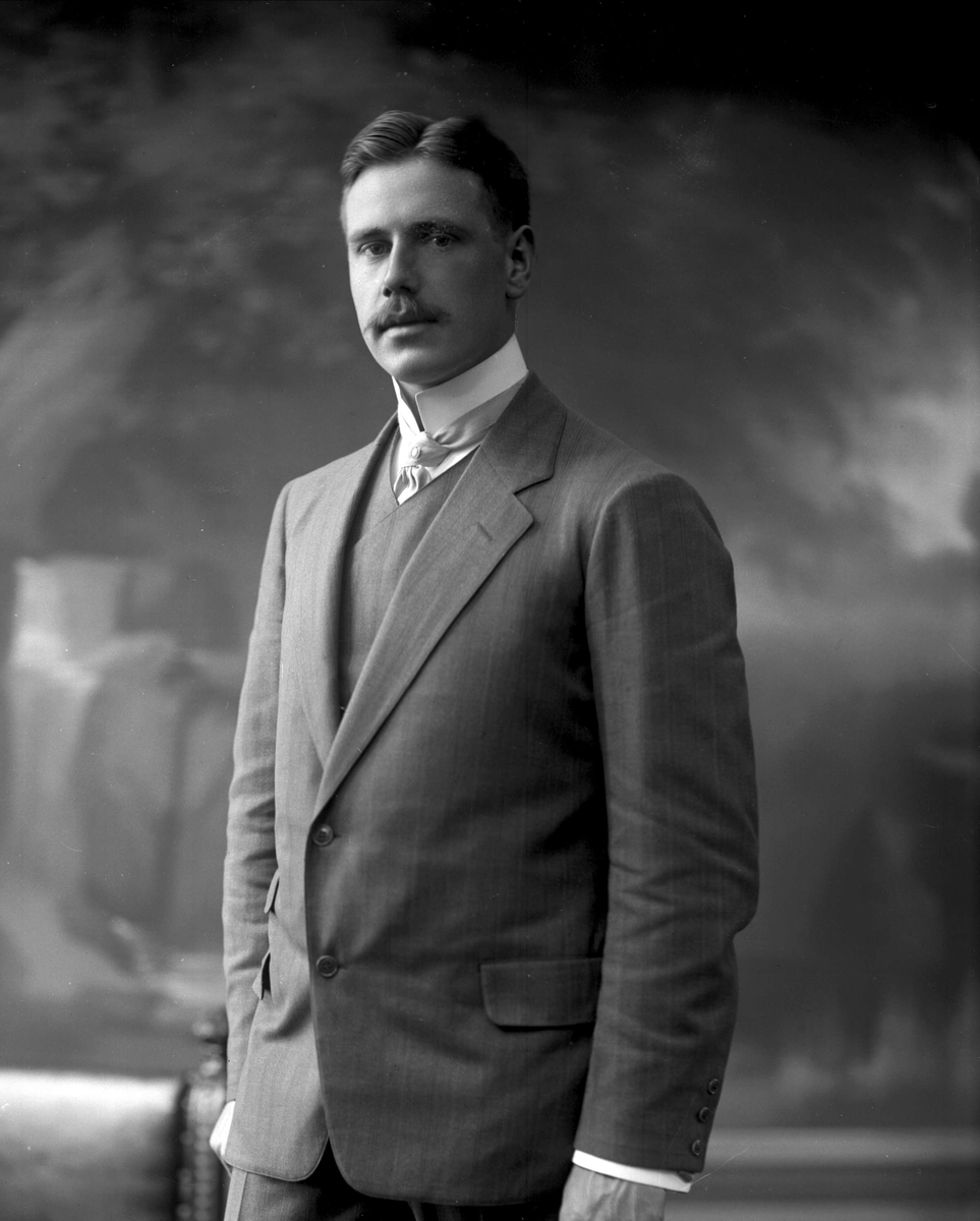 Gustav Borgen, NFB.11011