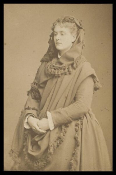 London Stereoscopic and Photographic Company, Guy Little Theatrical Photograph