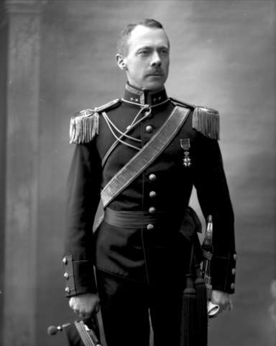 Gustav Borgen, Portrett, mann i uniform. Oberstløytnant Hauge.