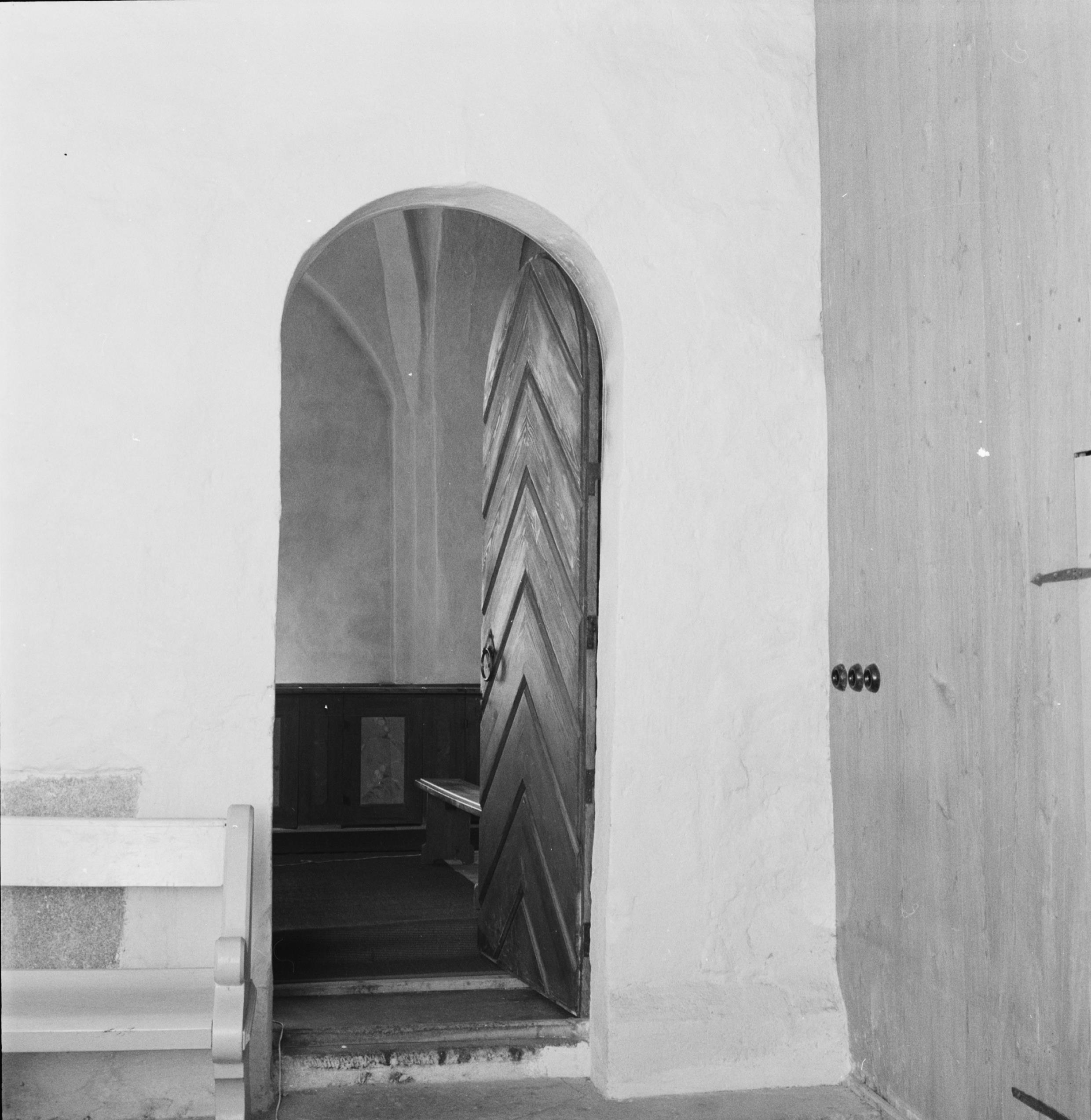 Nils Lagergren, Husby-Sjuhundra kyrka