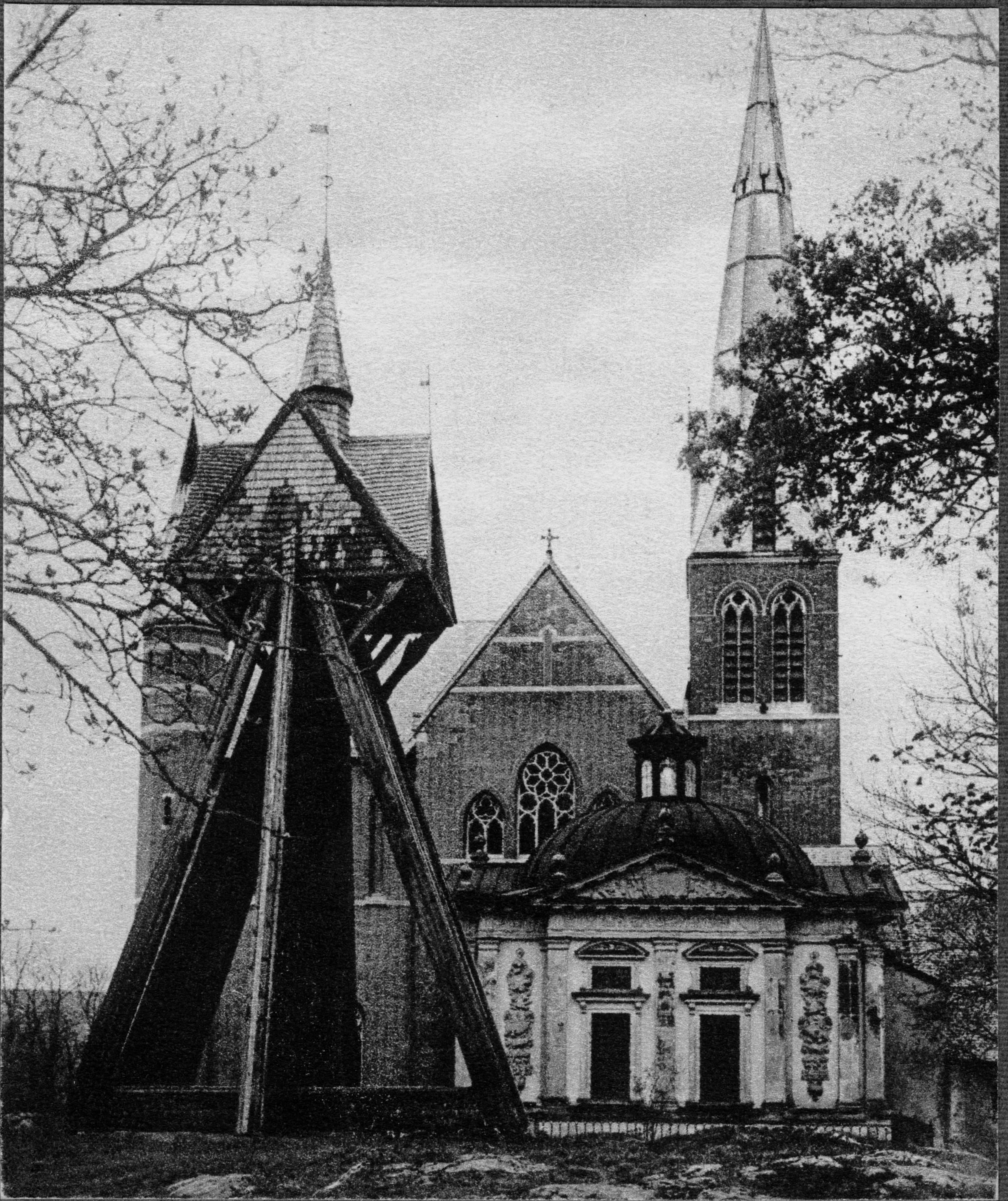 Dan Samuelsson, Floda kyrka
