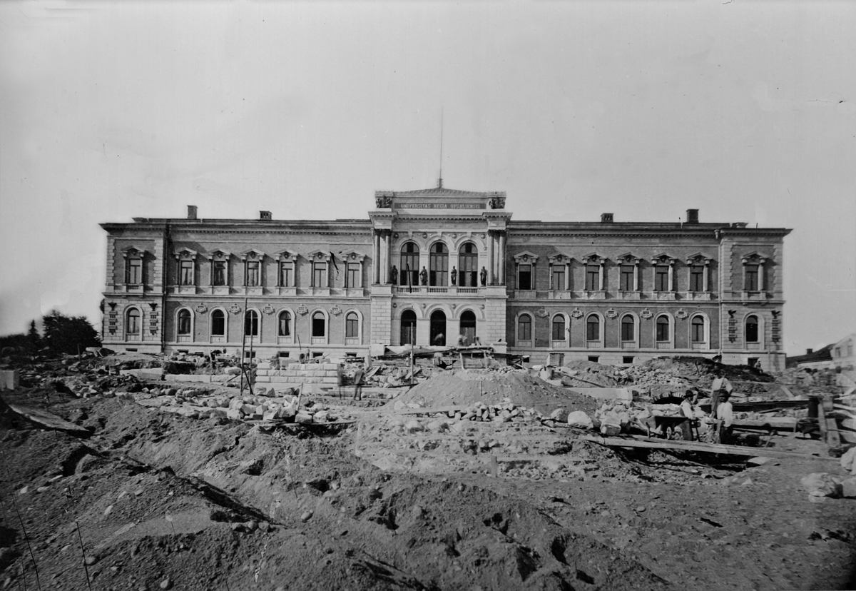 Henri Osti's Fotografiateliér, Archaeological Survey in the University Park, Uppsala, 1887