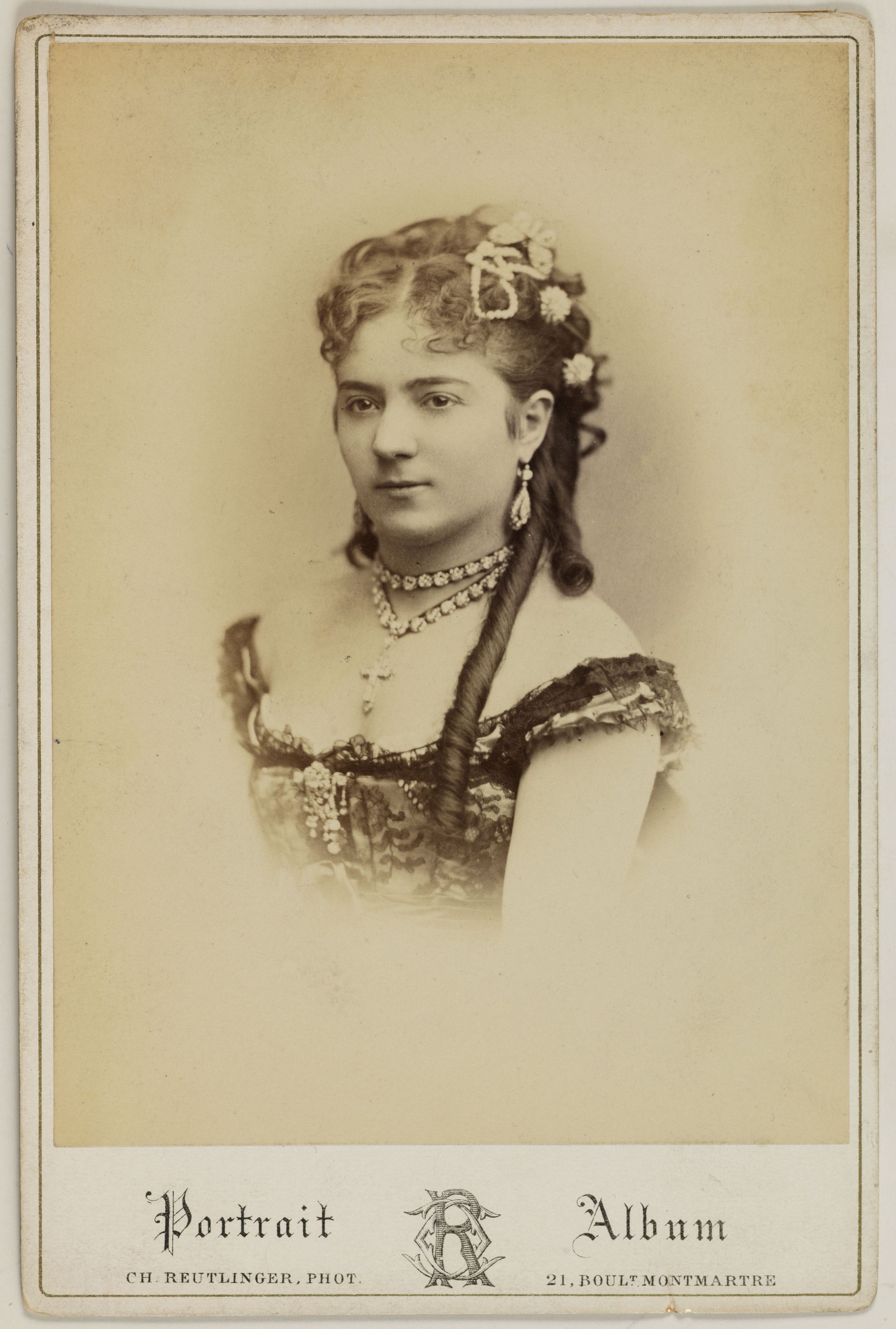 Charles Reutlinger, Portrait d'Aimée Tronchon, dite Aimée (18..-1887), actrice