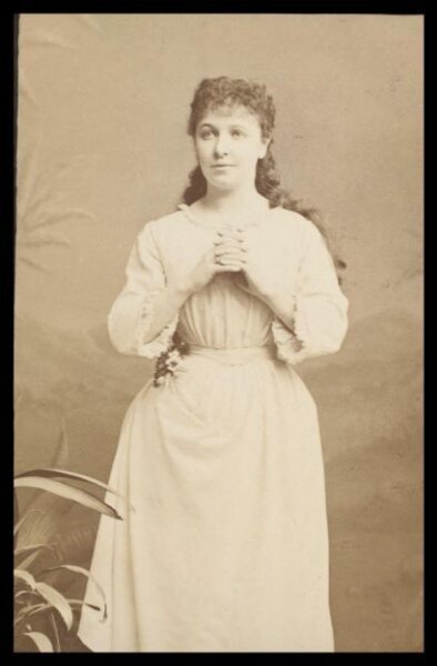London Stereoscopic and Photographic Company, Guy Little Theatrical Photograph