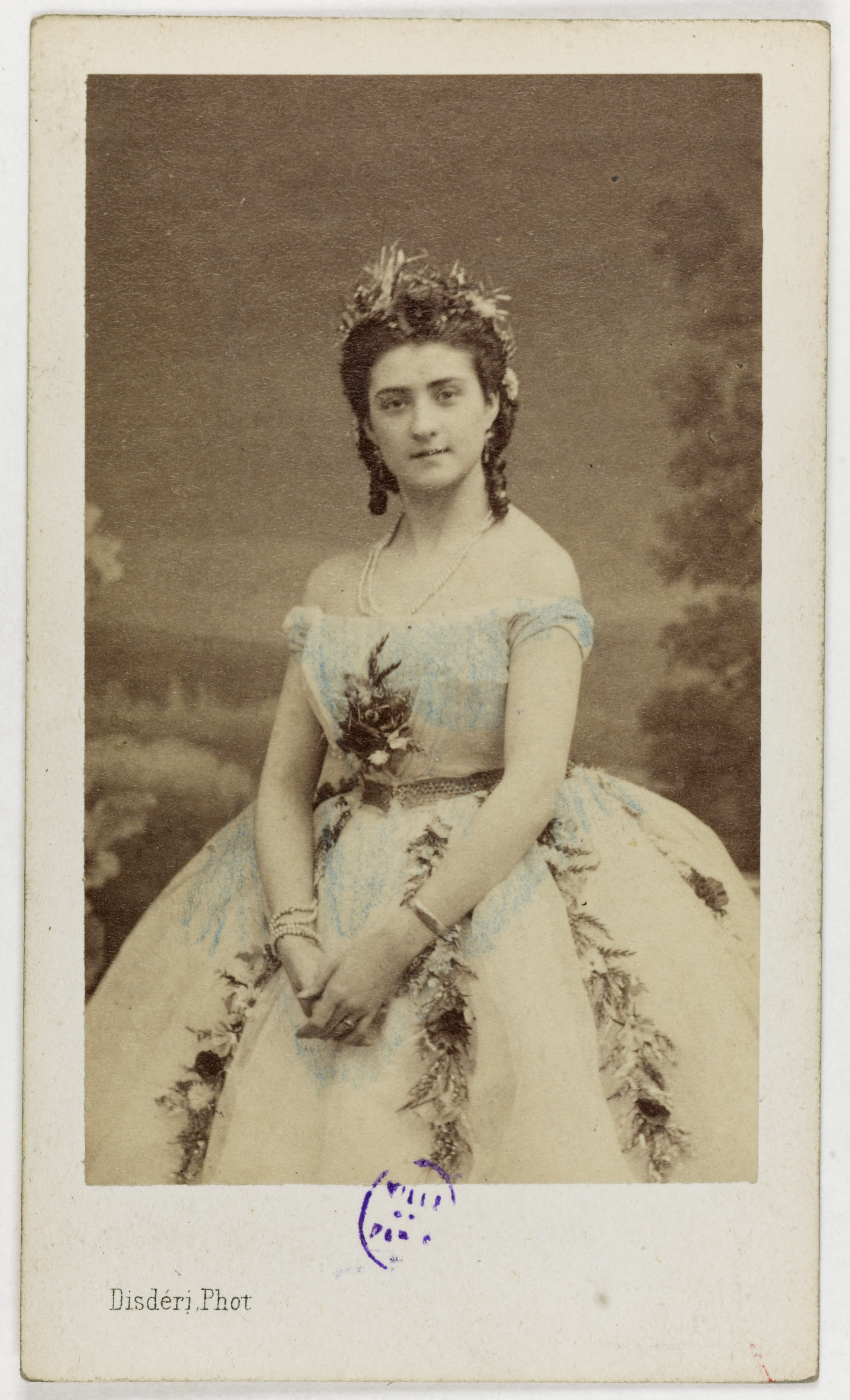 André-Adolphe-Eugène Disdéri, Portrait de Mlle Ernestine Urban, danseuse