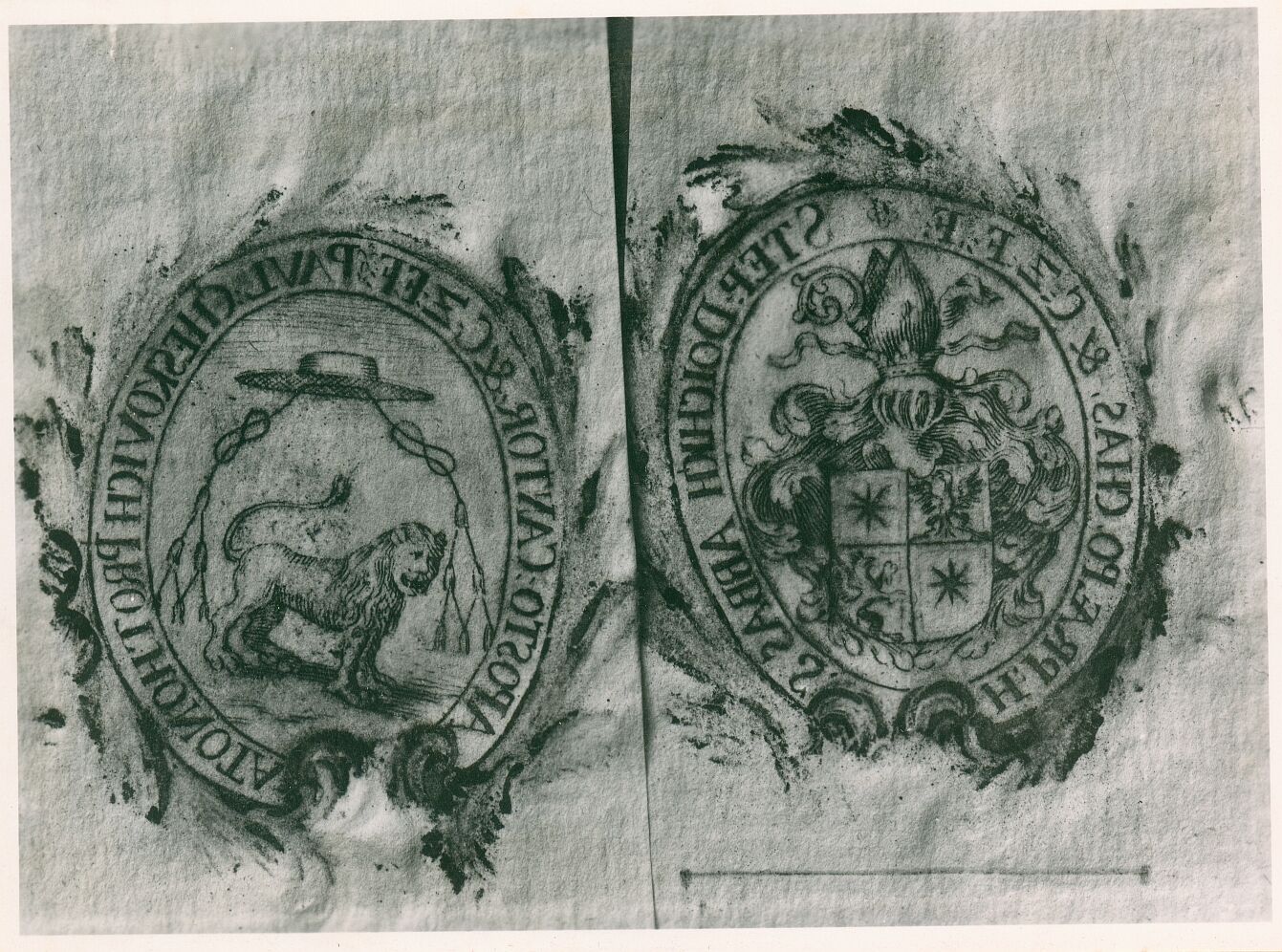 Vladimir Tkalčić, Zagreb - Zagrebačka katedrala - Pečat s grbom Pavela Českovića (1677.-1724.) i pečat s grbom zagrebačkog kanonika Stjepana Dojčića
