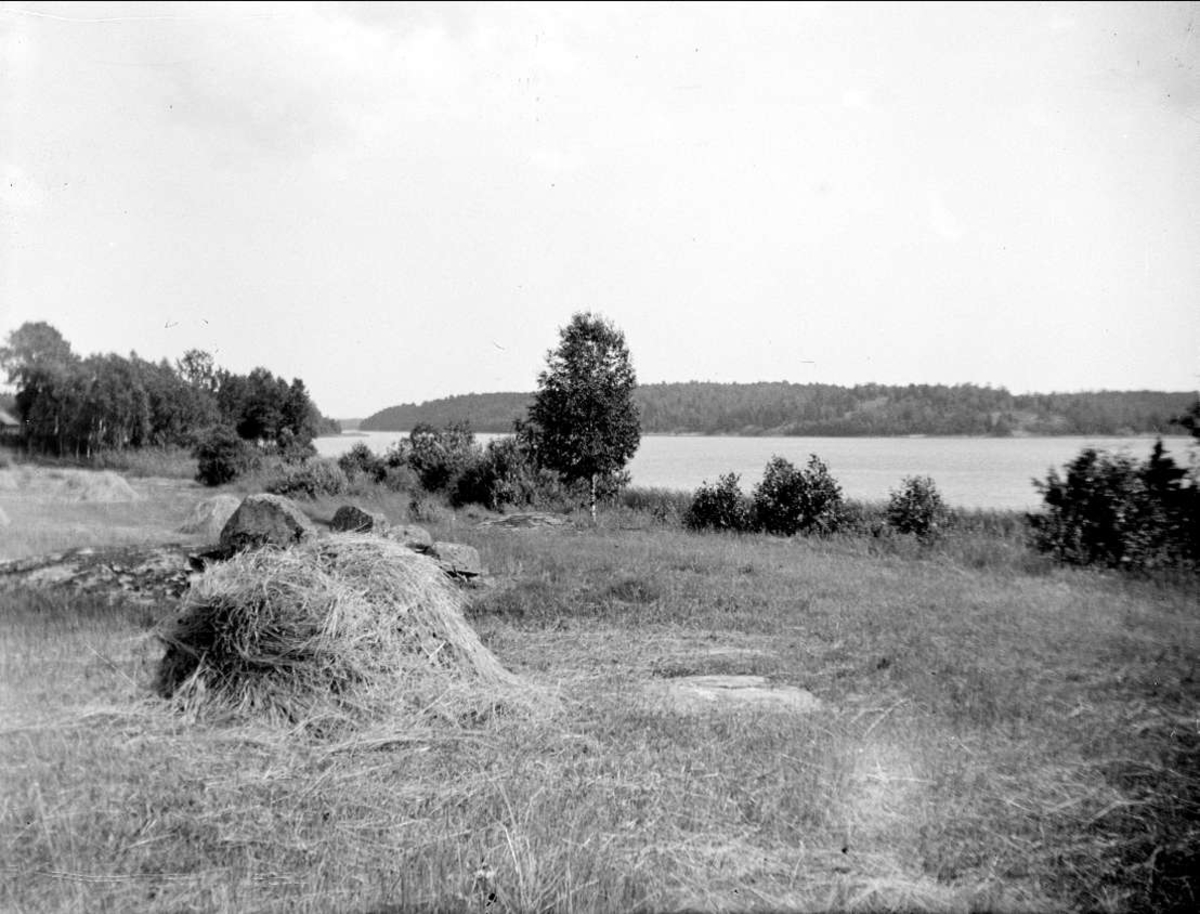 August Fredrik Schagerström, Landskapsvy med Kyrksjön, Länna socken, Uppland 1927