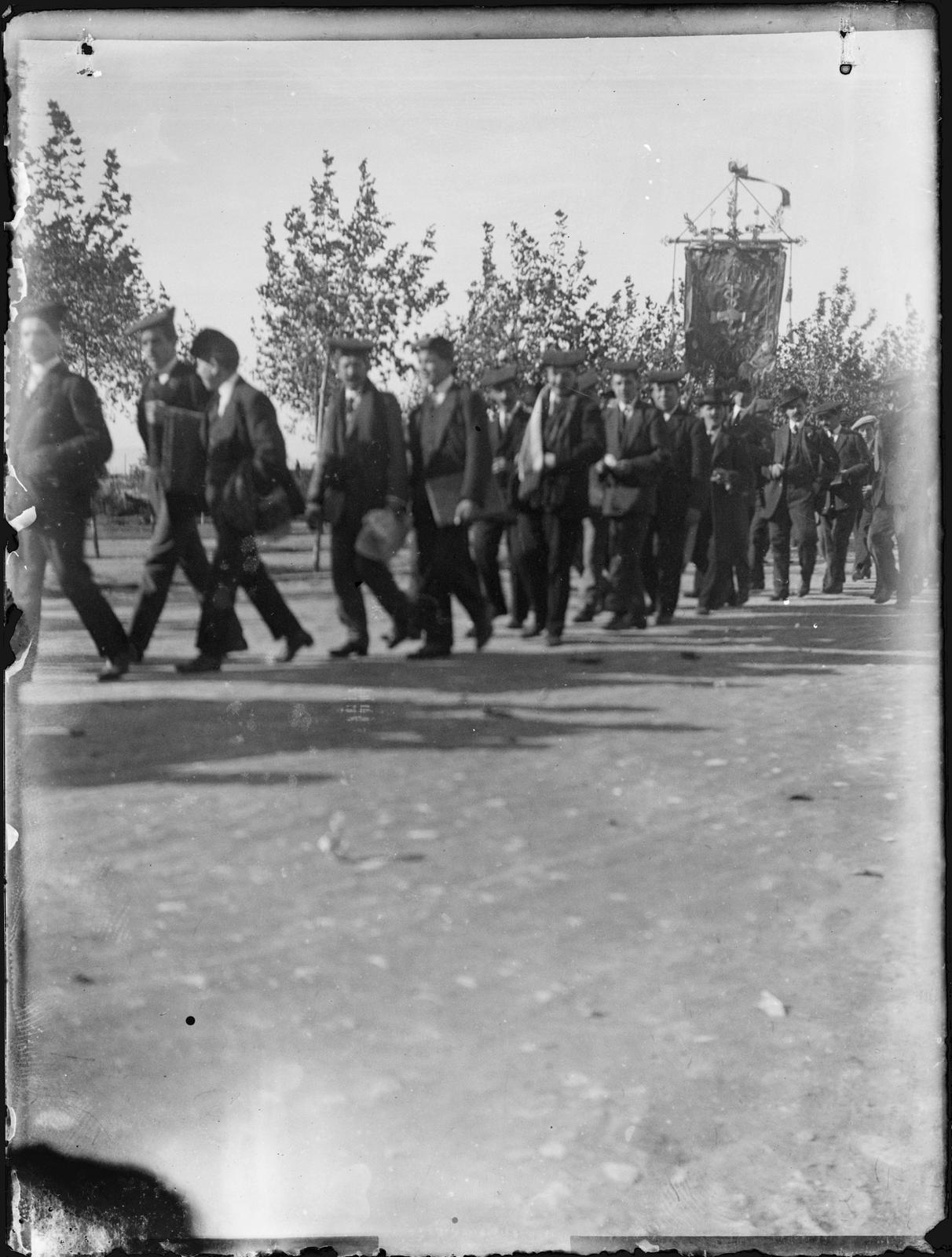 Desconegut, [Procession]