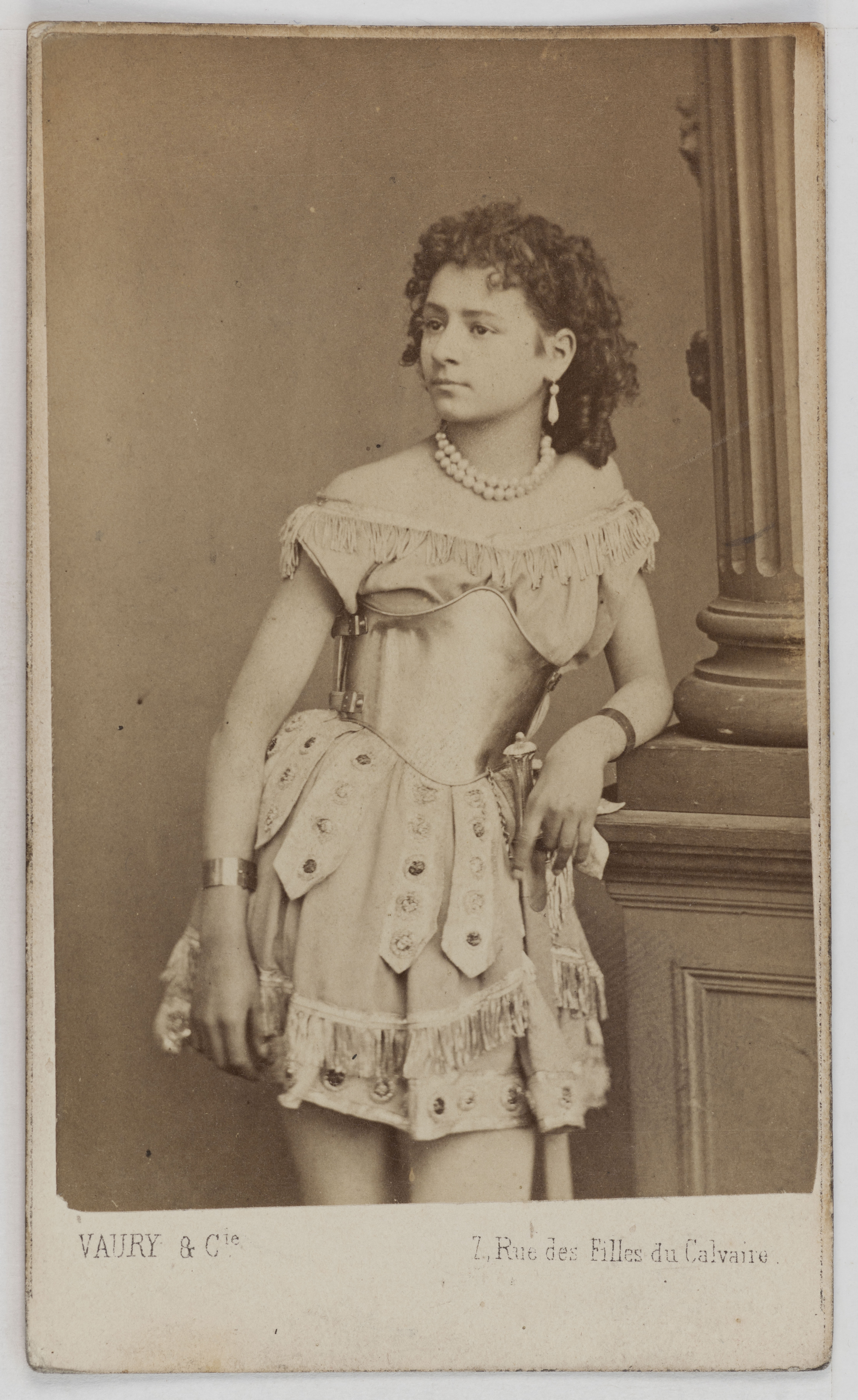 Vaury et Cie, Portrait de Miss Zoé, actrice au Théâtre des Folies-Bergère.