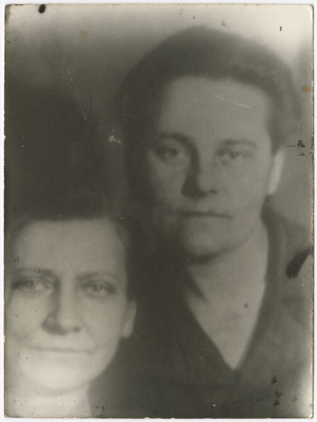 Nežinomas autorius, Anelė Stasaitienė ir Marija Mikulskaitė-Janonienė
