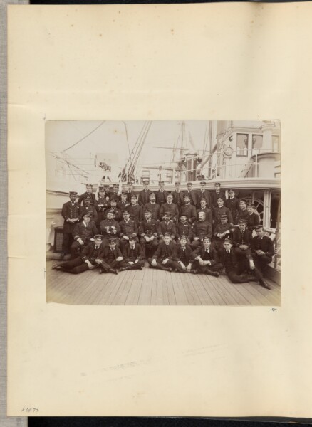 Unknown, [Group portrait of a ship's crew]