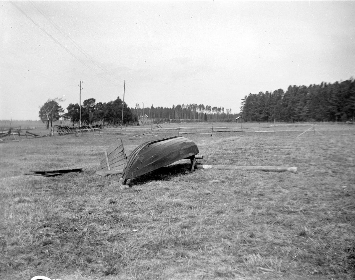 August Fredrik Schagerström, Boat on the Shore at Dalälven, Marma, Älvkarleby parish, Uppland May 1929