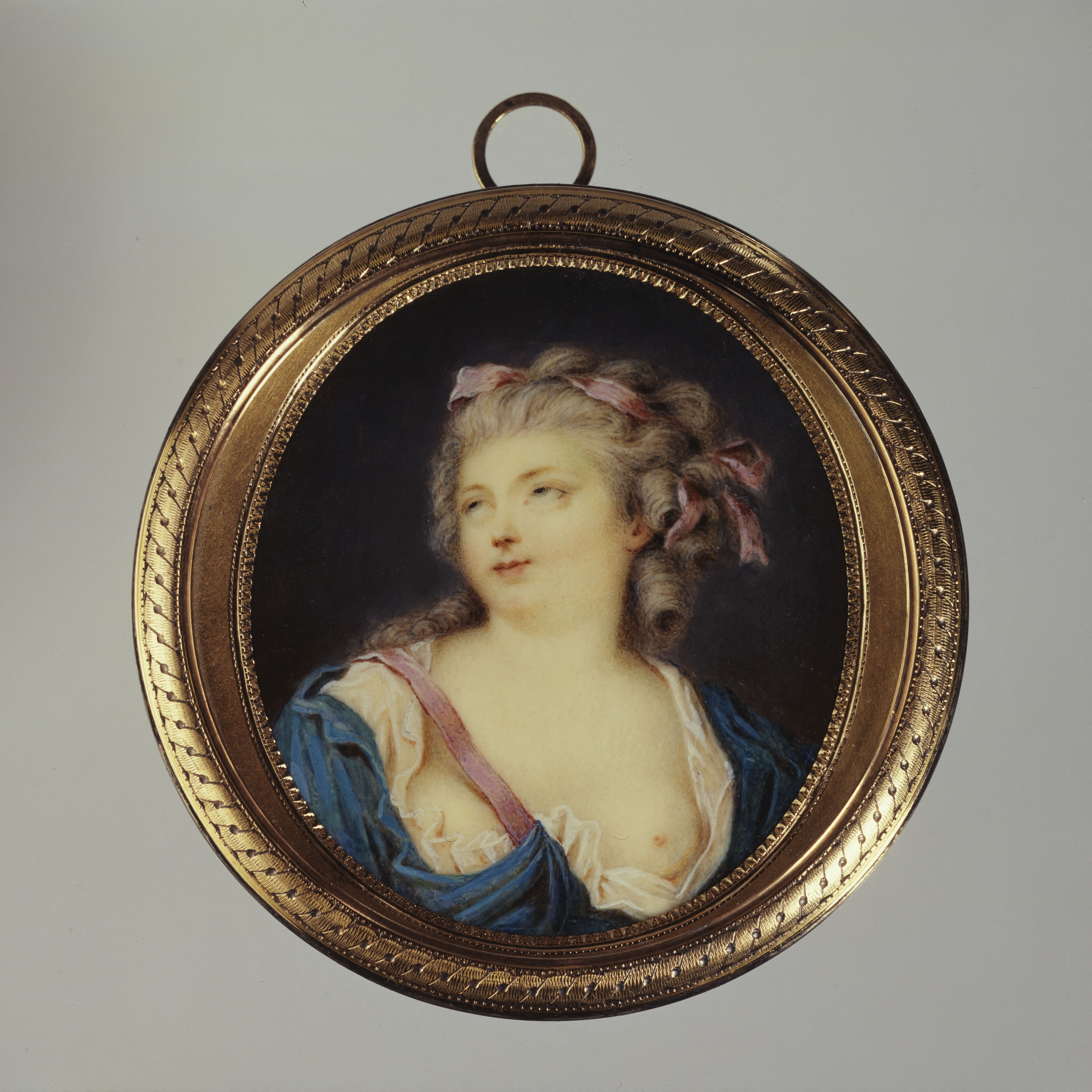 Ecole française, Portrait d'une jeune femme les yeux au ciel