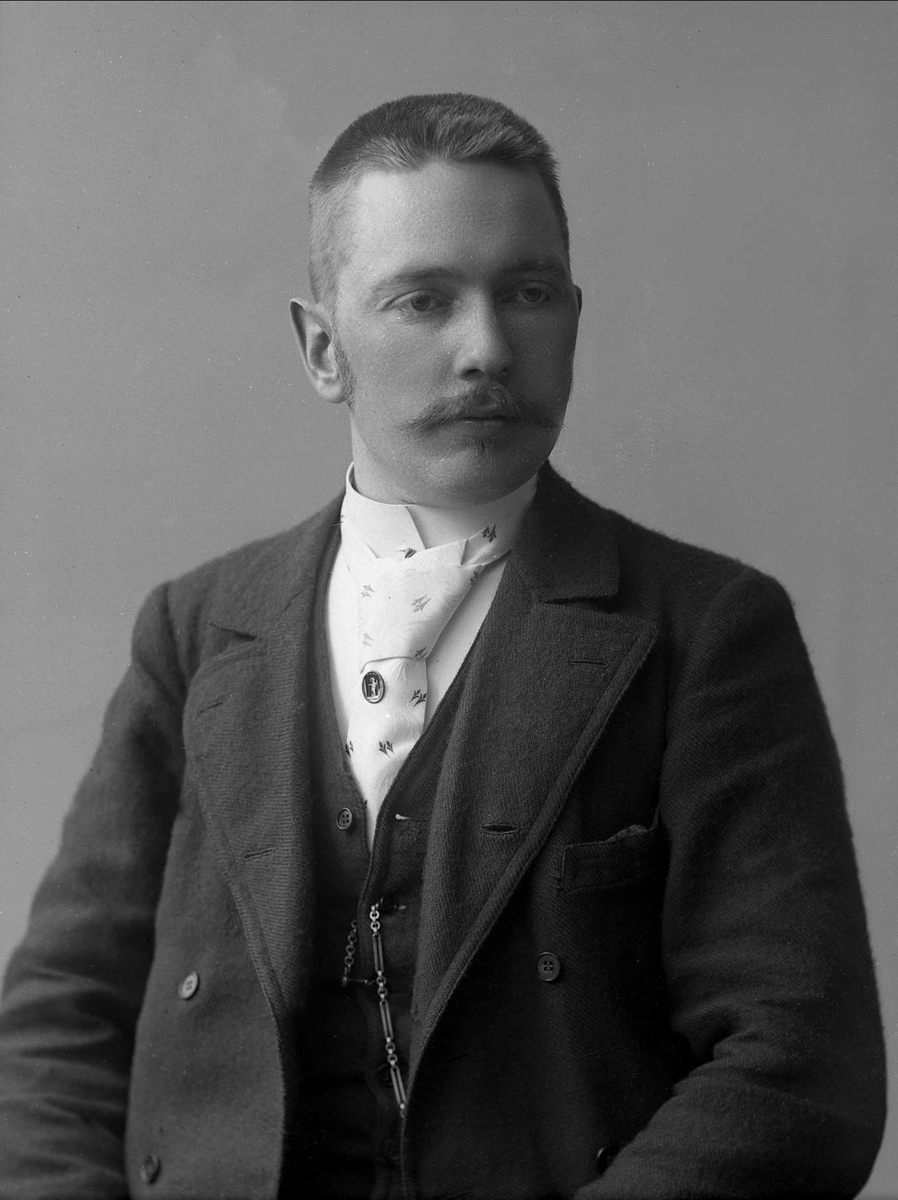 Gustav Borgen, NFB.41995