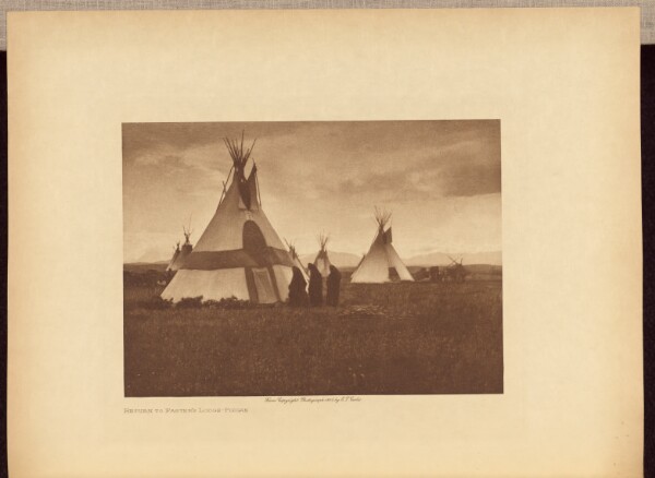 Edward S. Curtis, Return to the Faster's Lodge - Piegan