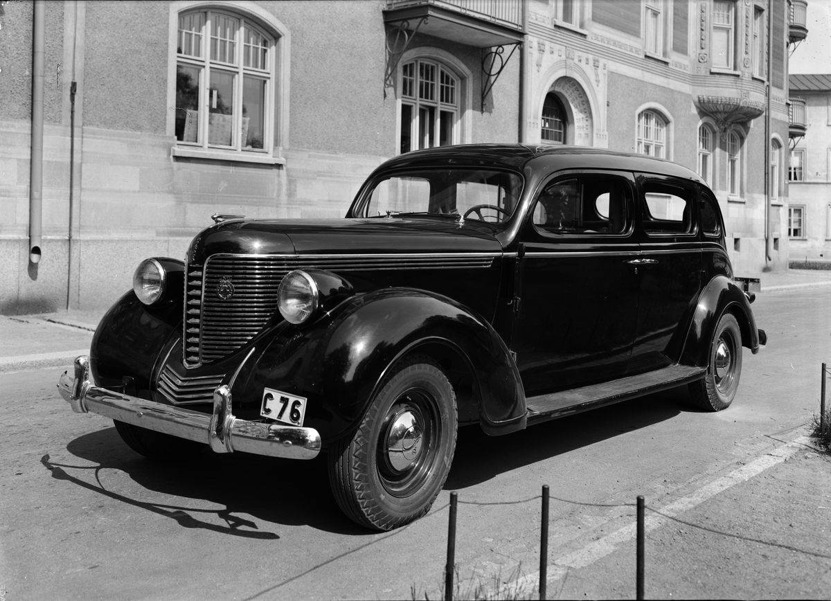 Paul Sandberg, Car at Vasagatan, Luthagen, Uppsala 1938