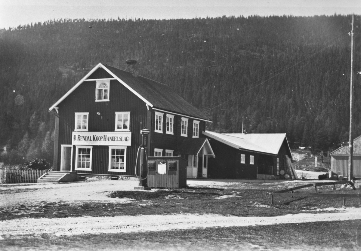 Ukjent, Gamle Samvirkelaget i Rendalen i 40-50-årene - Ø.Rendal Koop. Handelslag