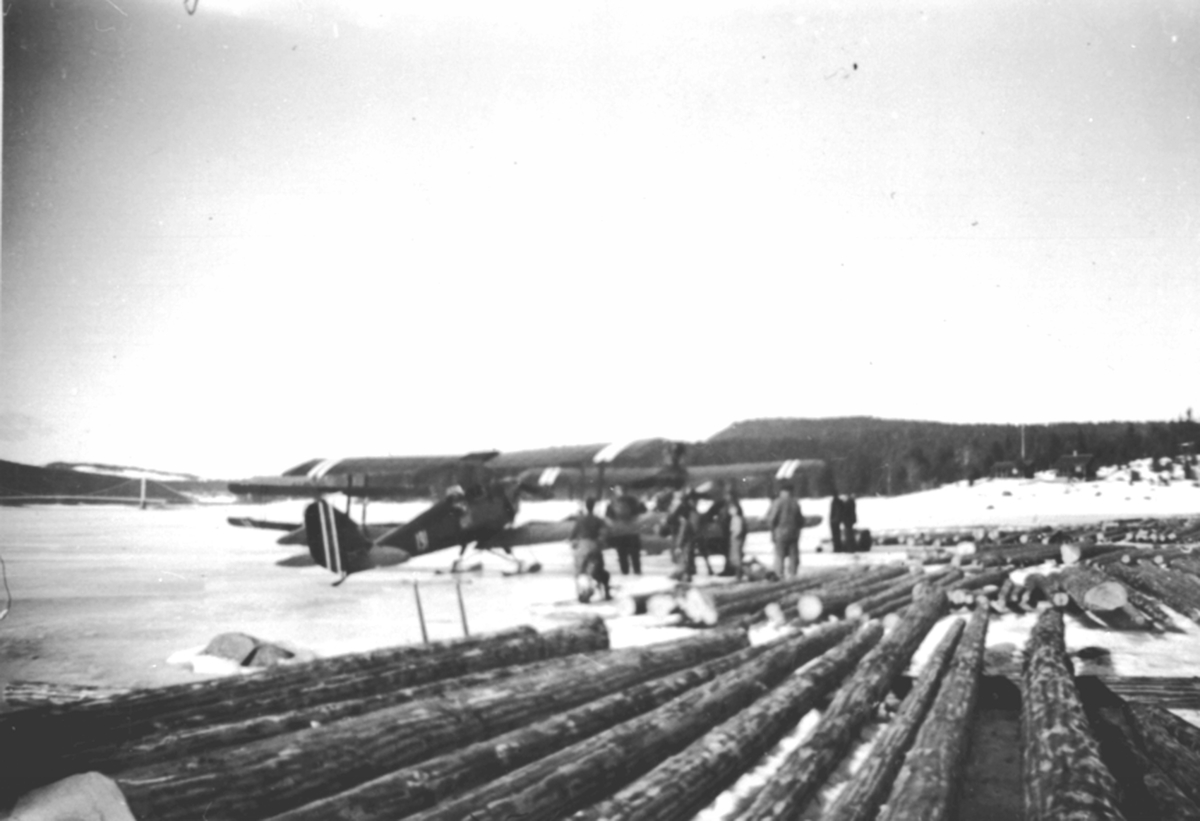 Anno Domkirkeodden, Flybase på Mjøsisen utenfor Strandsaga, Brumunddal.