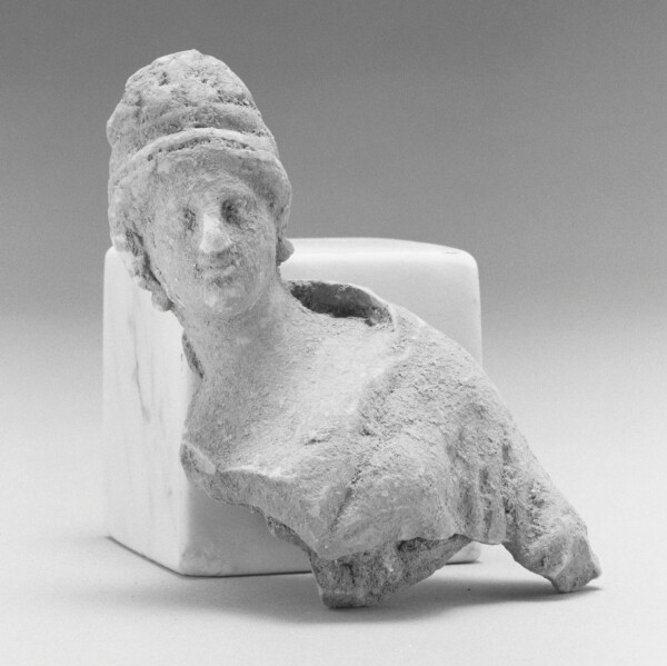 Unknown, Fragment of a Draped Female Figurine