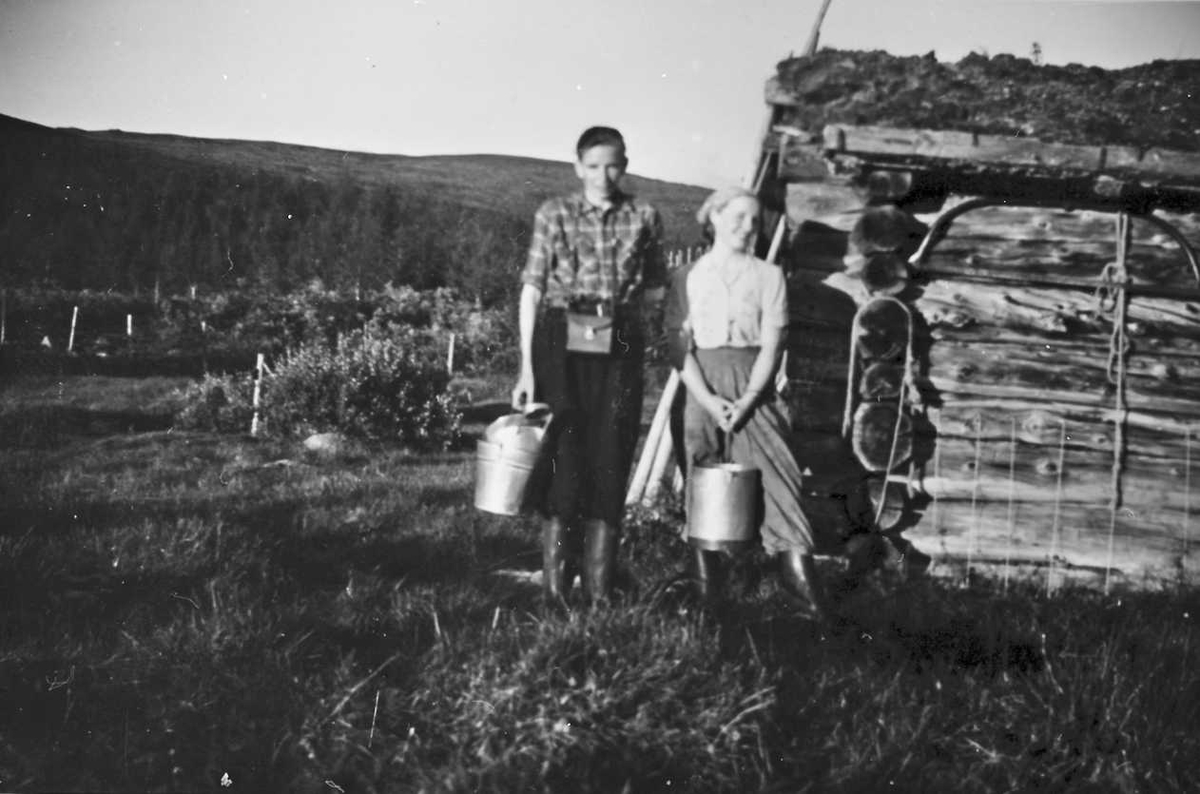 Rachel Haarseth, Seter, bøtter, fjøs.