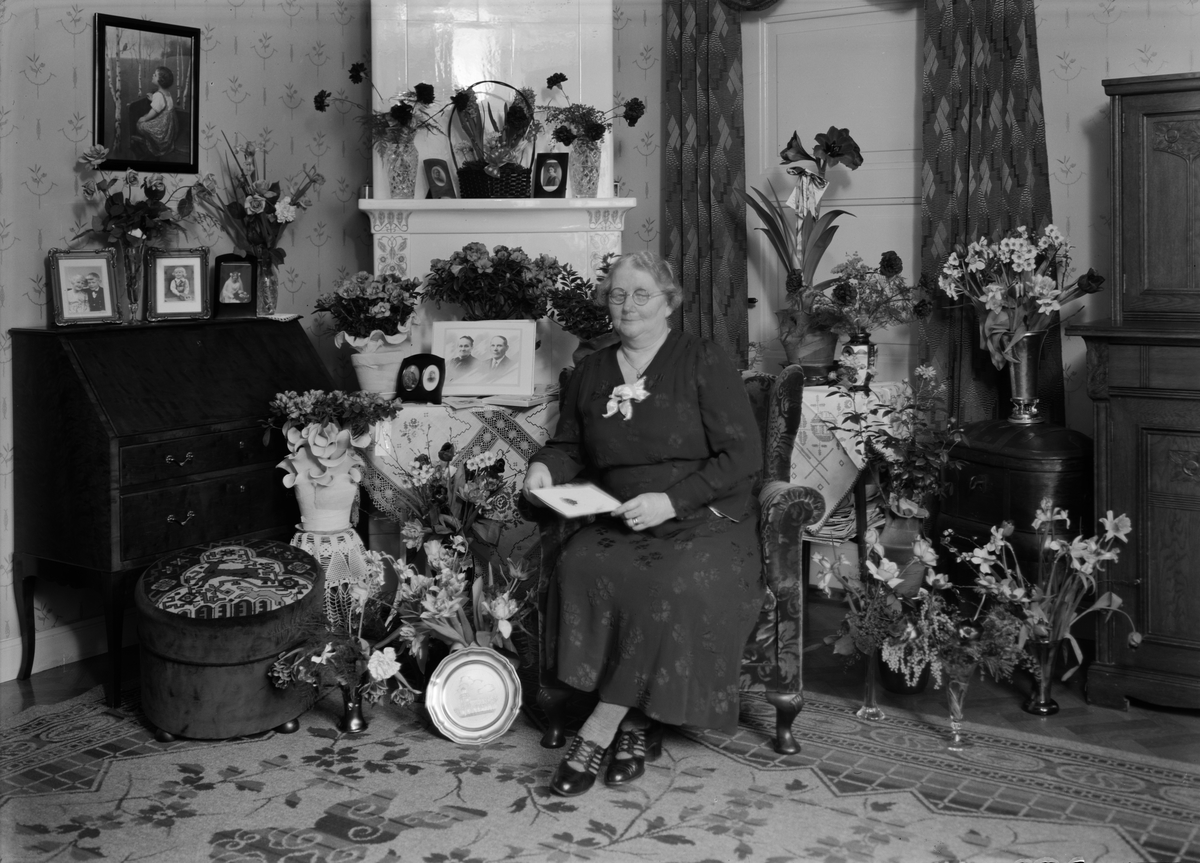 Paul Sandberg, Birthday Portrait - Woman, Uppsala 1938