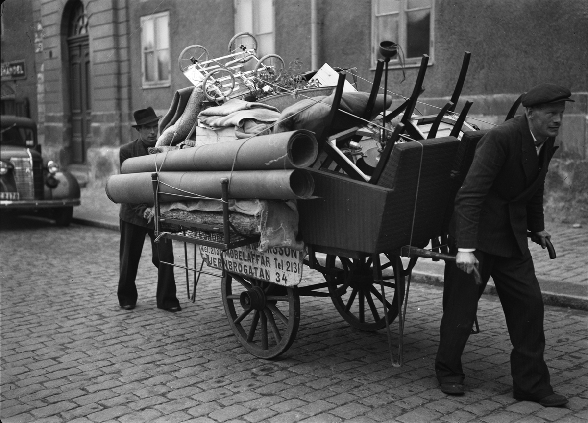 Paul Sandberg, "Uppsalaborna flyttade ivrigt trots krisen", Uppsala oktober 1941