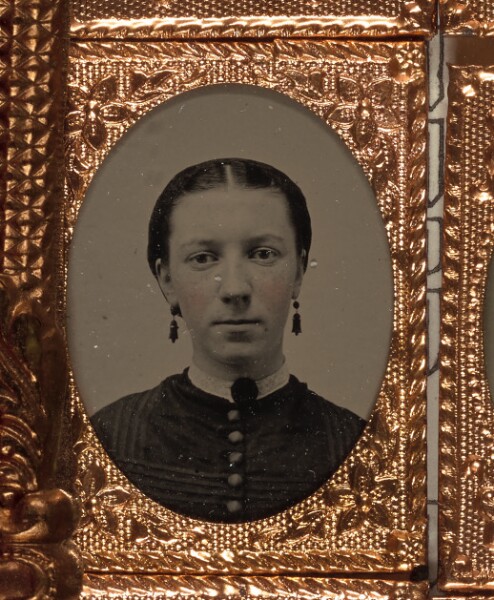 Unknown, [Portrait of a young girl]