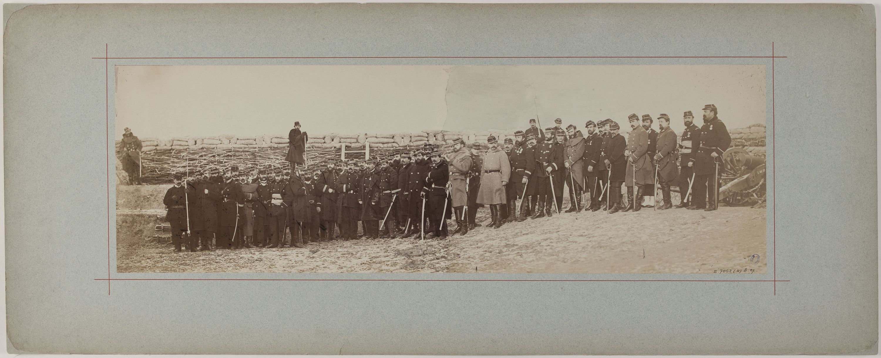 André-Adolphe-Eugène Disdéri, Panorama : portrait de groupe de soldats