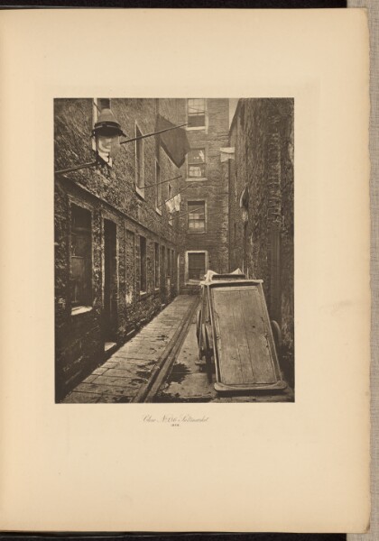 Thomas Annan, Close No. 136 Saltmarket