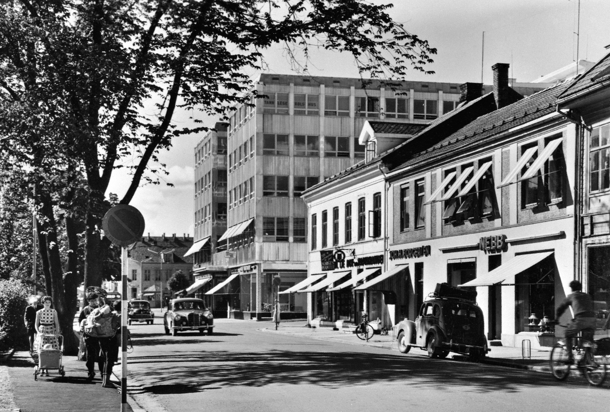 Anno Domkirkeodden, STRANDGATA 63 - 65 - 71, NEBB-UTSALG, CASABLANCA, BILTRAFIKK. DUBLETT 0401-7351.