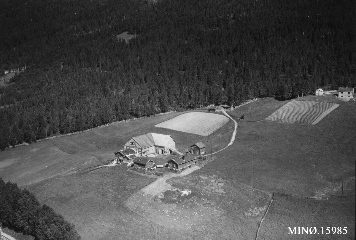 Widerøes Flyveselskap A/S, Gardsbruk, Brandvold, Nyheim