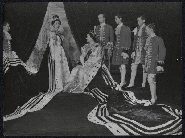 Beaton, Cecil (Sir), Photograph