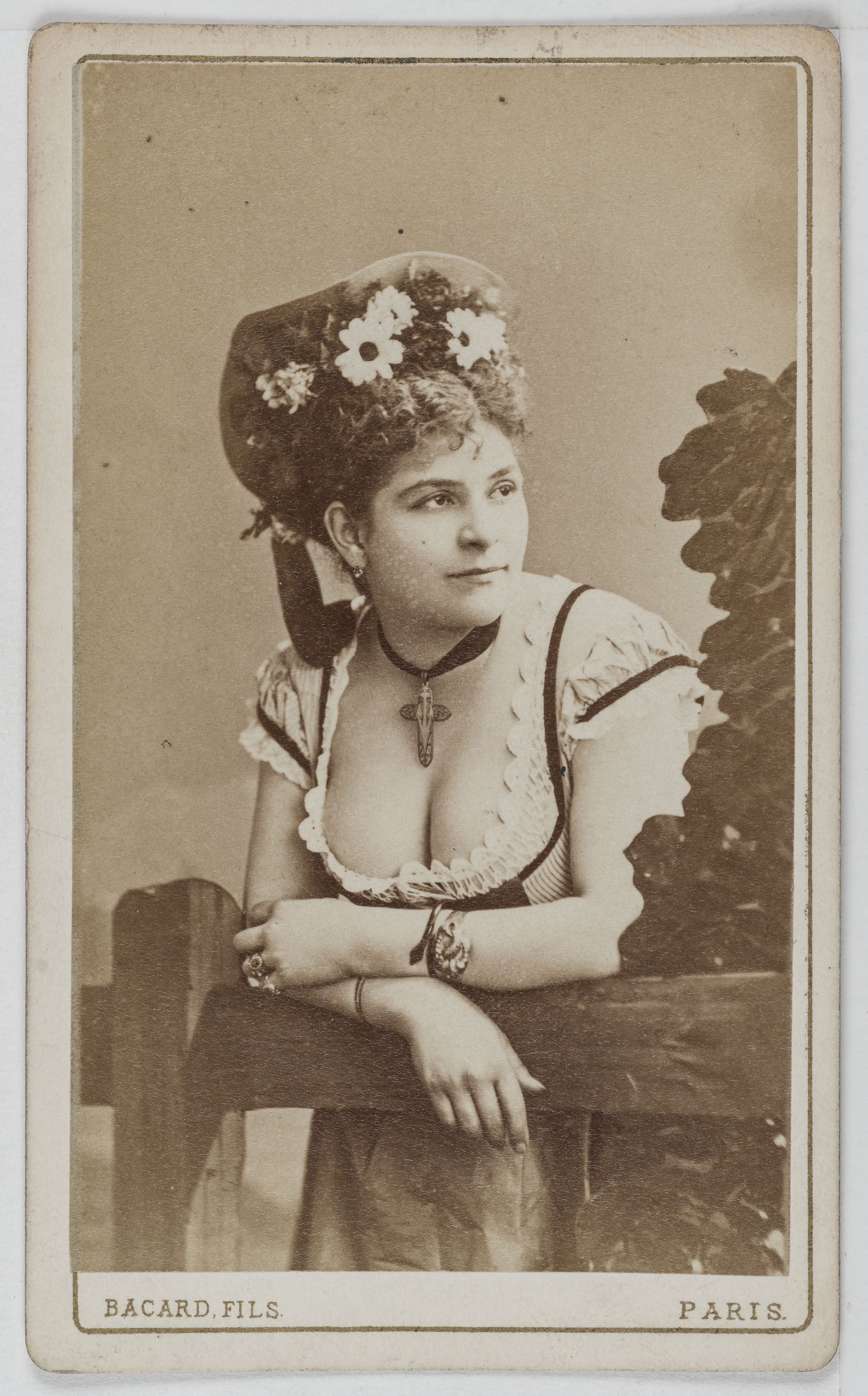 Bacard Fils, Portrait de Nina, actrice.