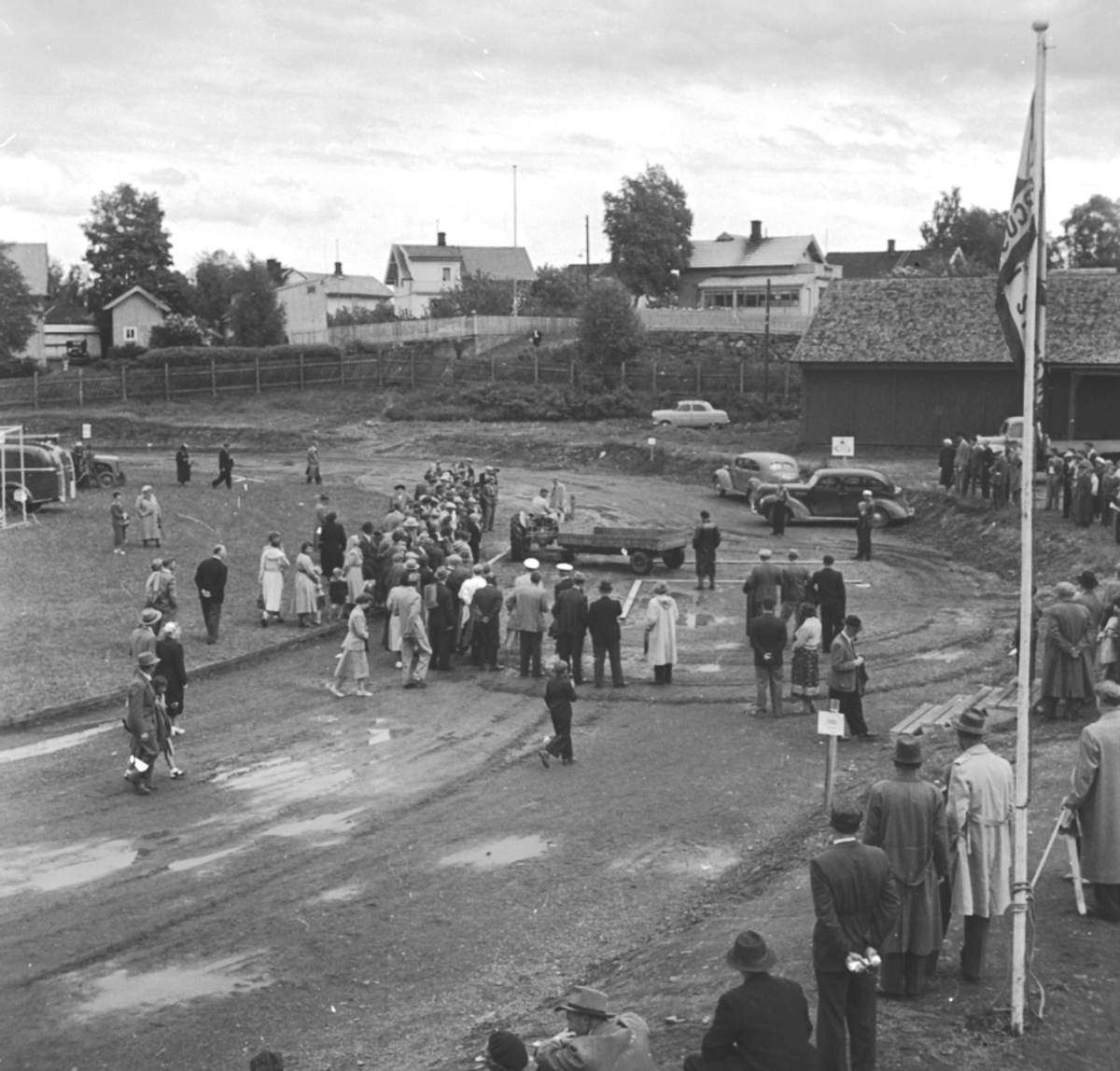 Anno Domkirkeodden, STANGEUTSTILLING, OVERSIKT, MYE FOLK, LANDBRUKSMASKINERUTSTILLINGSPLASSEN, HAMAR
