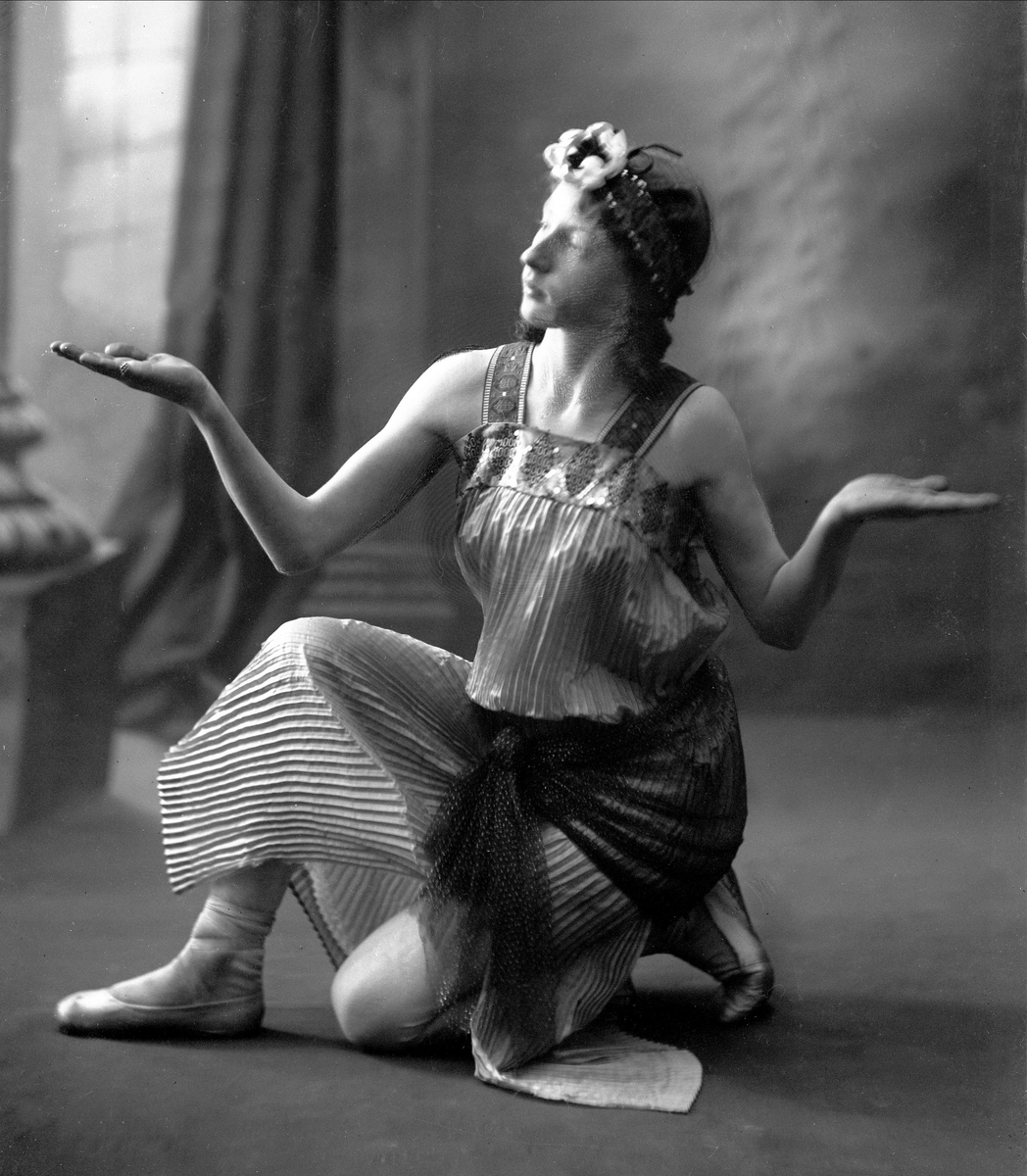Gustav Borgen, Portrett, ballettdanser, Marie Warhus.