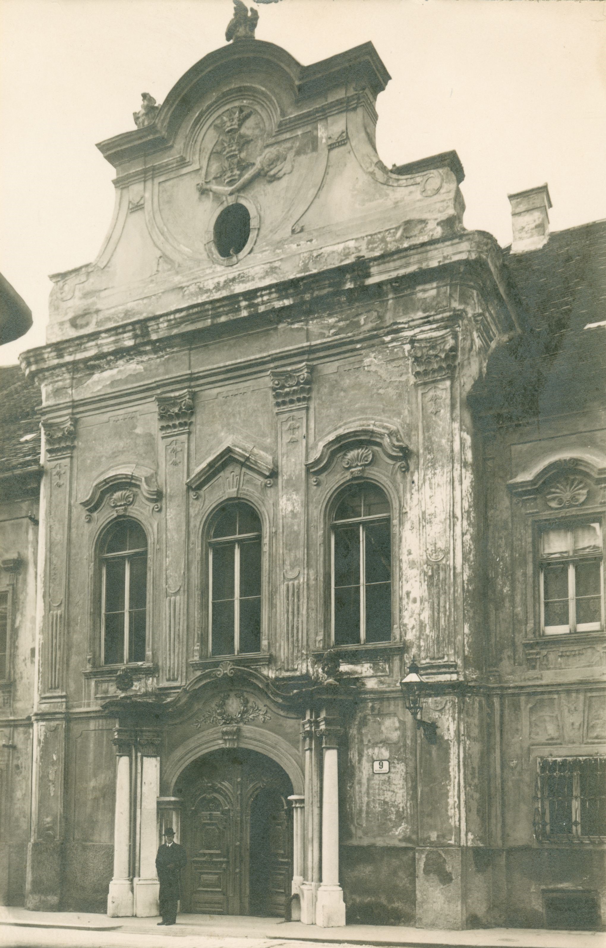 Vladimir Horvat, Zagreb (Matoševa ulica) - Palača Rauch-Oršić, ulazno pročelje
