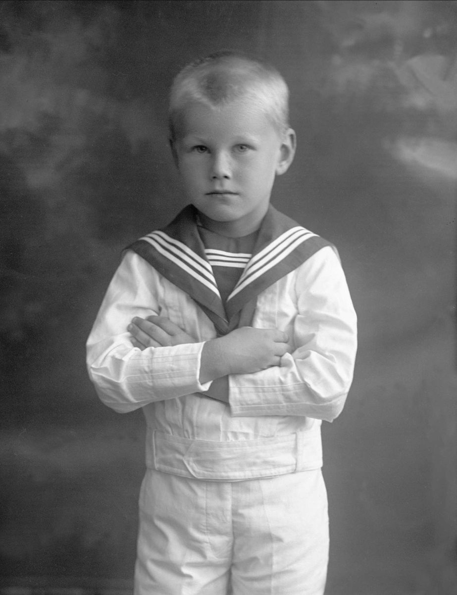 Gustav Borgen, Hans Fougner Messell født 1908.